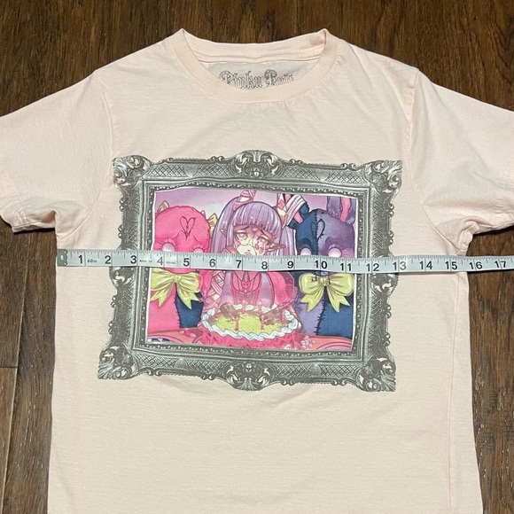 Hot Topic Pinku Kult Anime Girl Video Game Light Pink Graphic T-Shirt - Picture 6 of 8